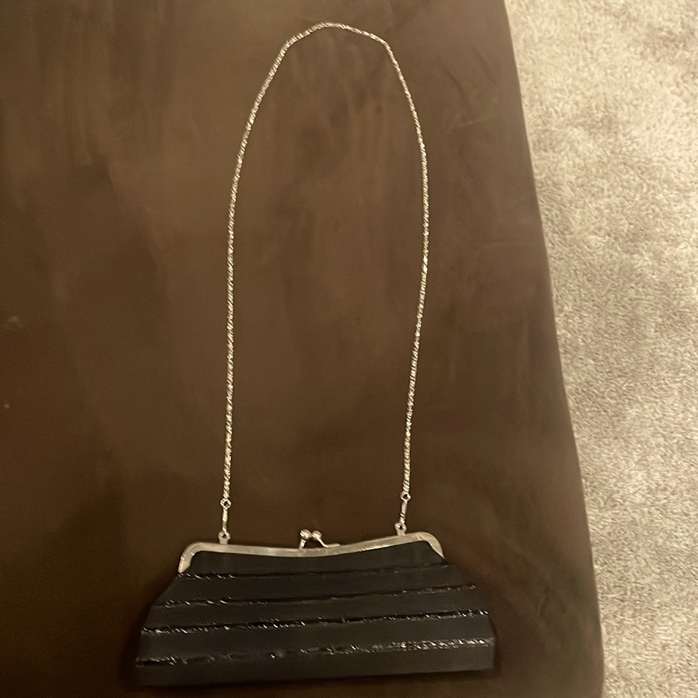 Bijoux Terner clutch with optional shoulder clutch chain
